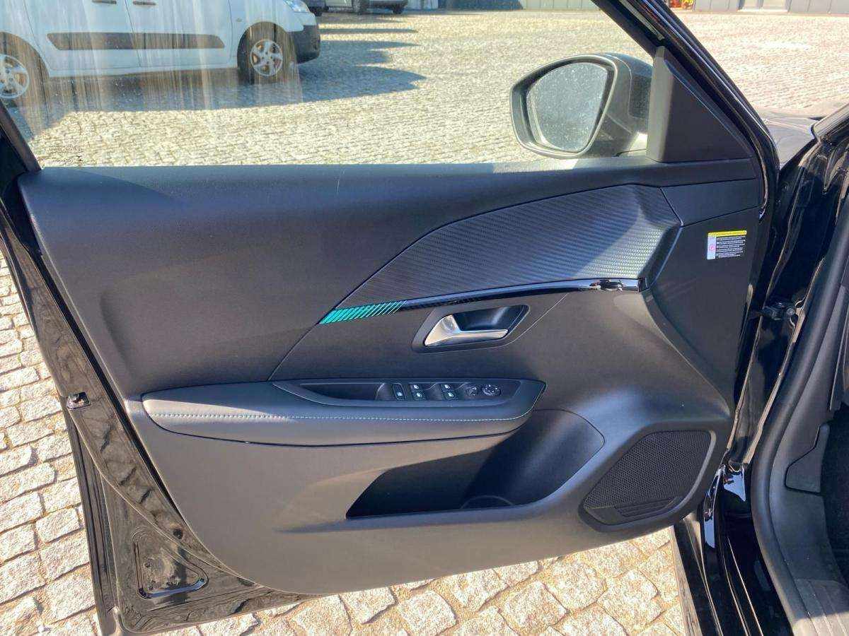 peugeot-208-2022-gasolina-1199cc