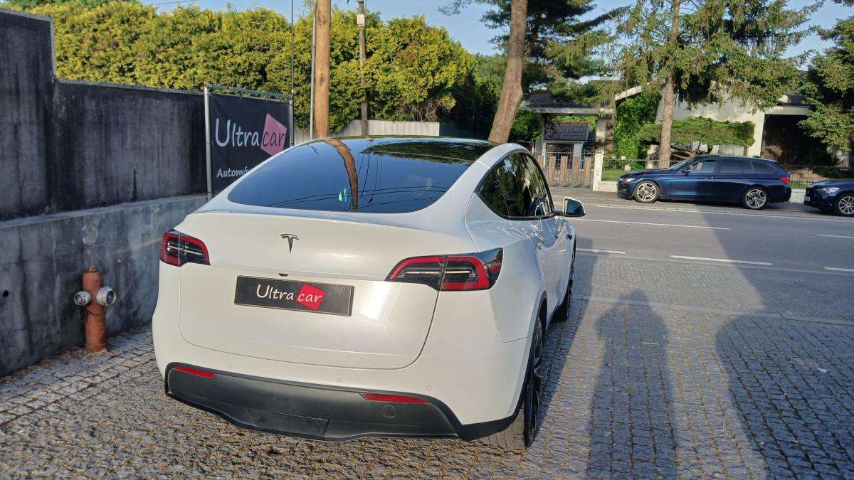 tesla-model-y-2022-eletrico-0cc