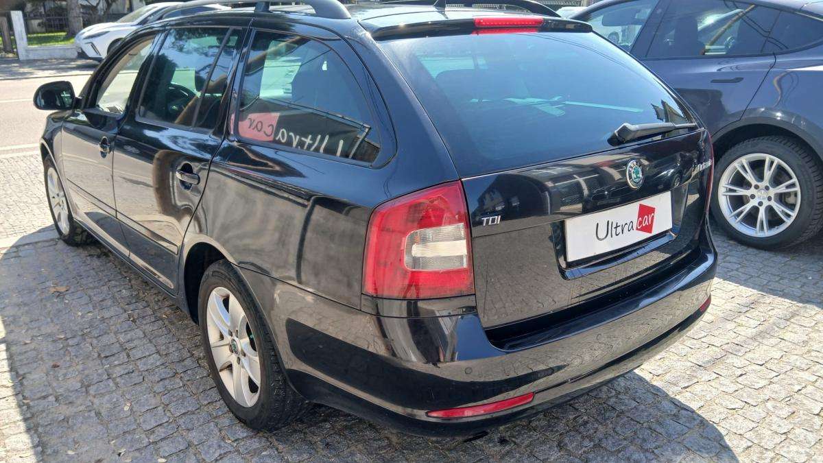 skoda-octavia-break-2012-diesel-1598cc