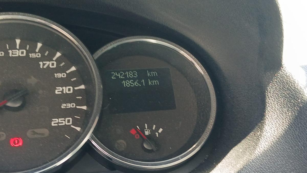 renault-megane-sport-tourer-2010-diesel-1461cc