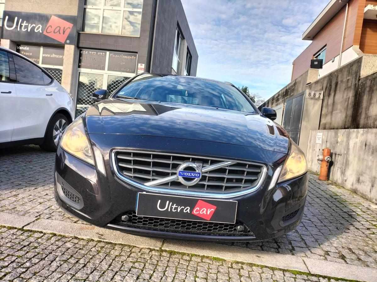 volvo-v60-2011-diesel-1984cc