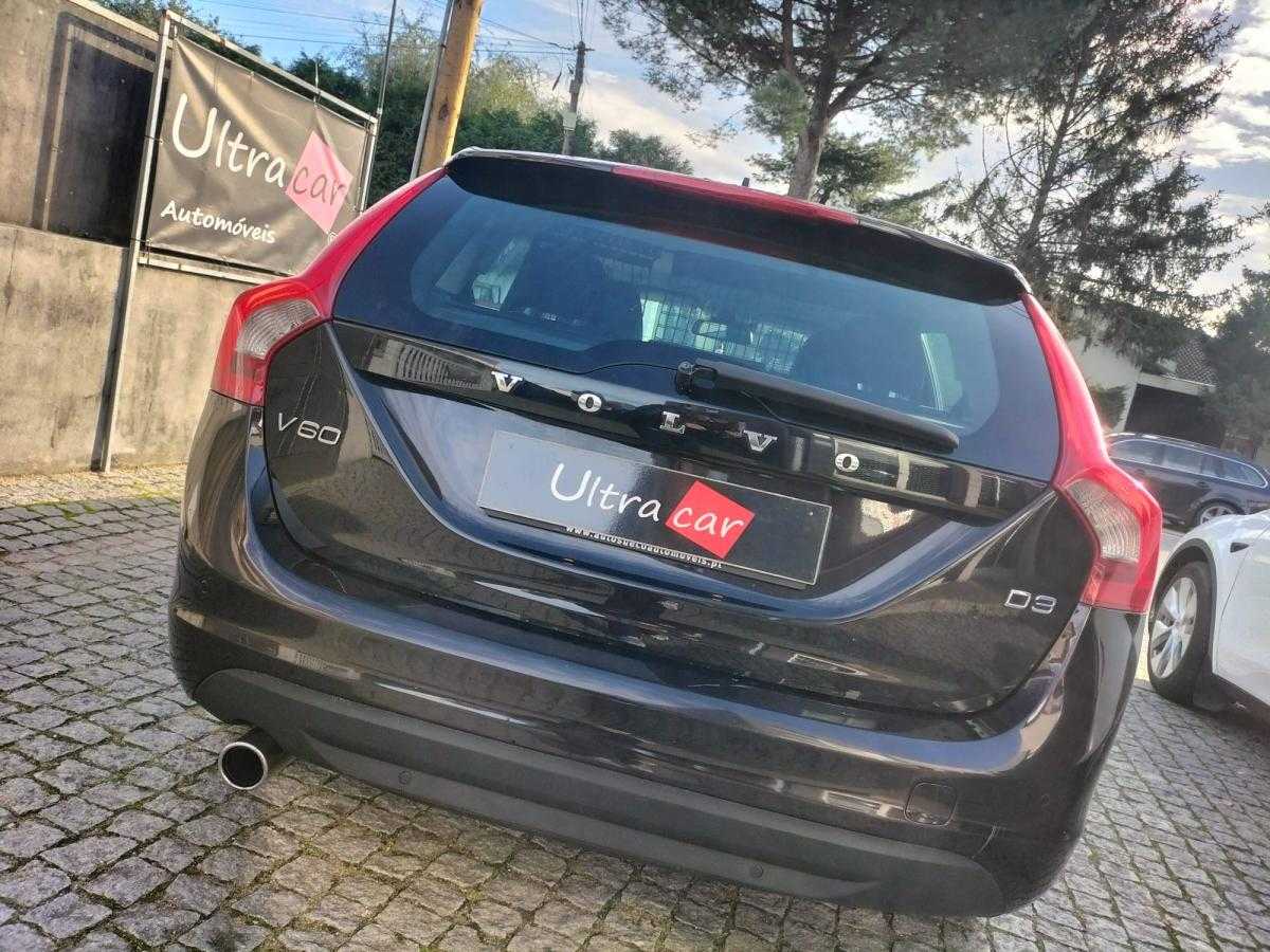 volvo-v60-2011-diesel-1984cc
