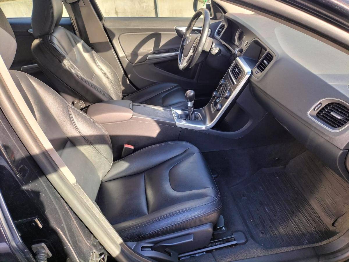 volvo-v60-2011-diesel-1984cc