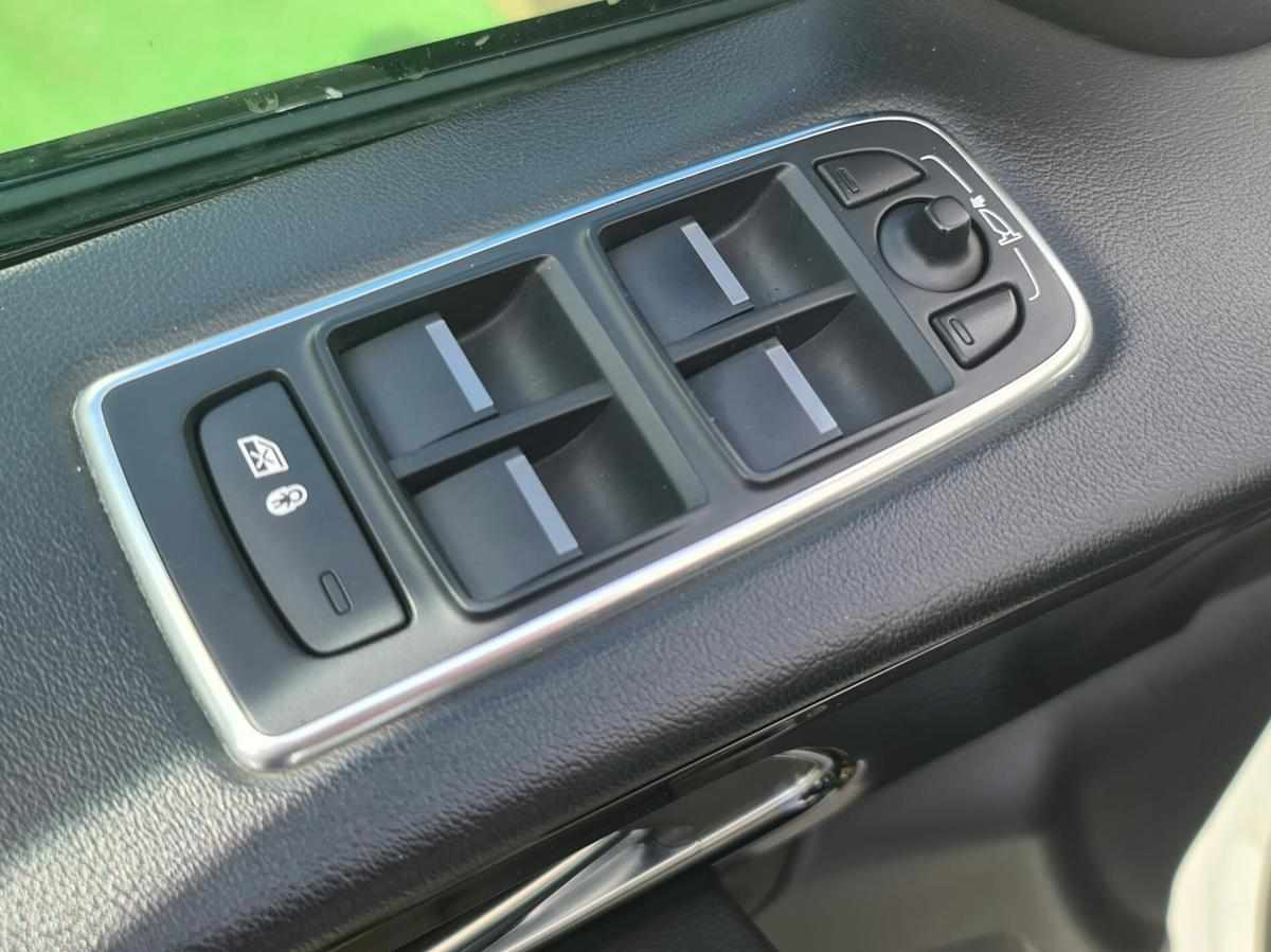 jaguar-f-pace-20d-awd-2017-diesel-1999cc