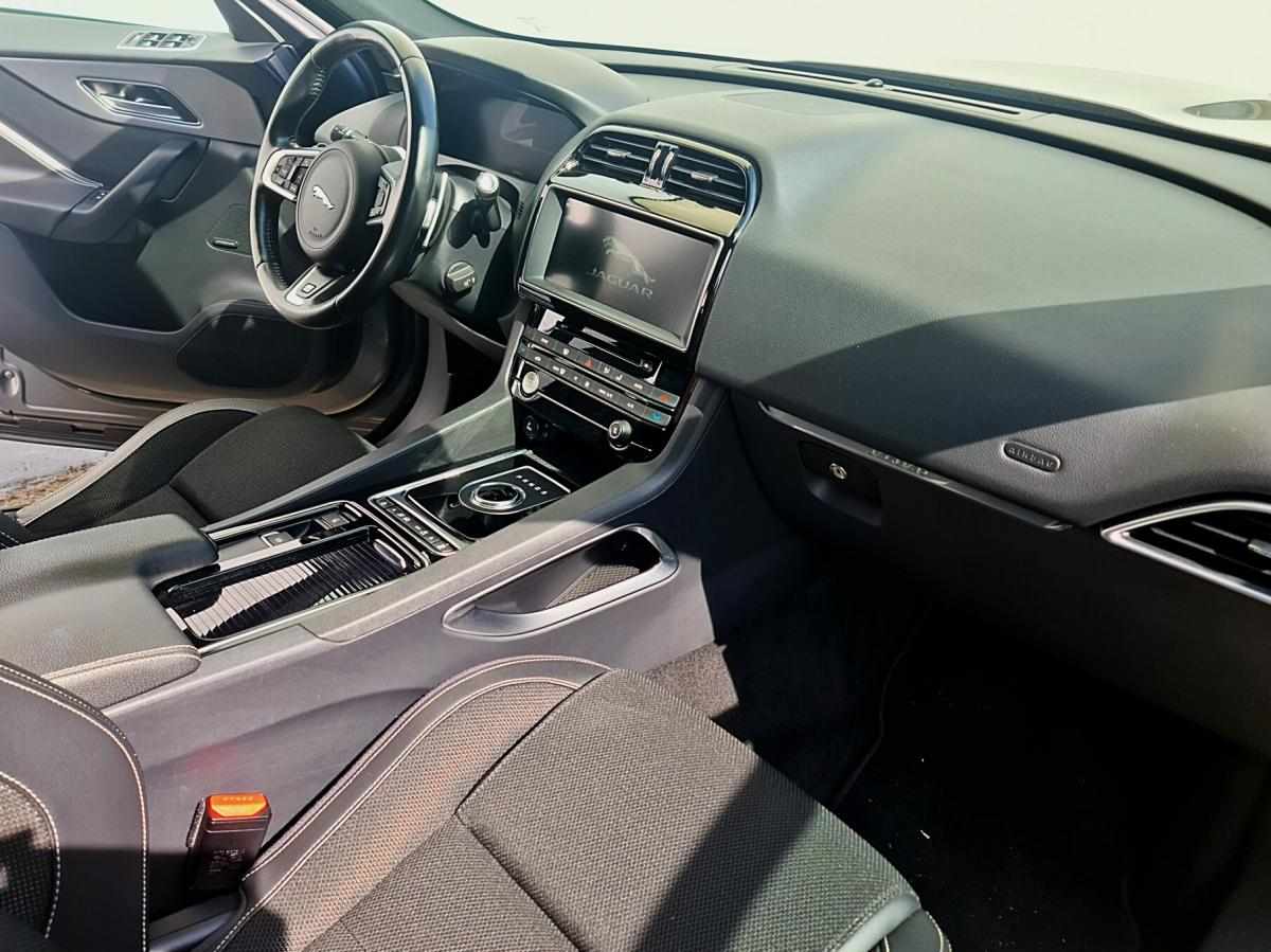 jaguar-f-pace-20d-awd-2017-diesel-1999cc