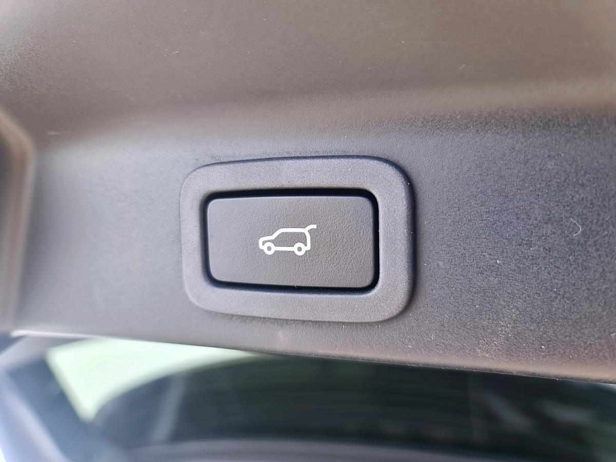 jaguar-f-pace-20d-awd-2017-diesel-1999cc