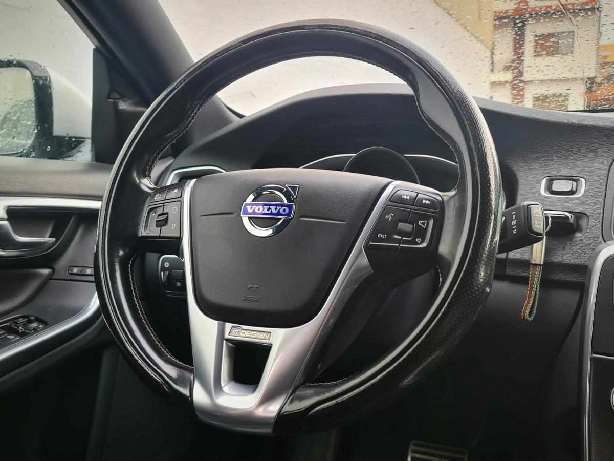 volvo-v60-d6-plug-in-hybrid-awd-2-4-2015-diesel-2400cc