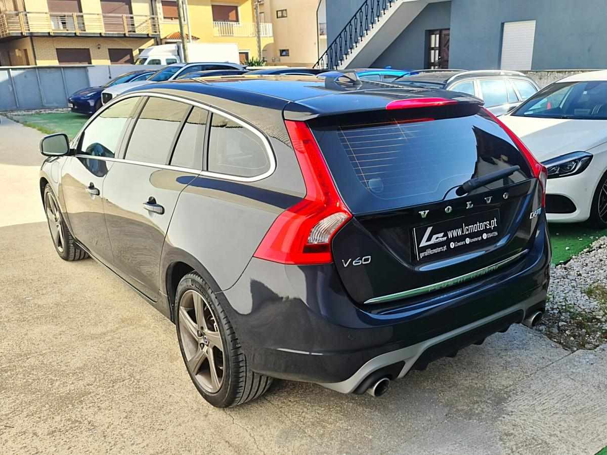 volvo-v60-d6-plug-in-hybrid-awd-2-4-2015-diesel-2400cc