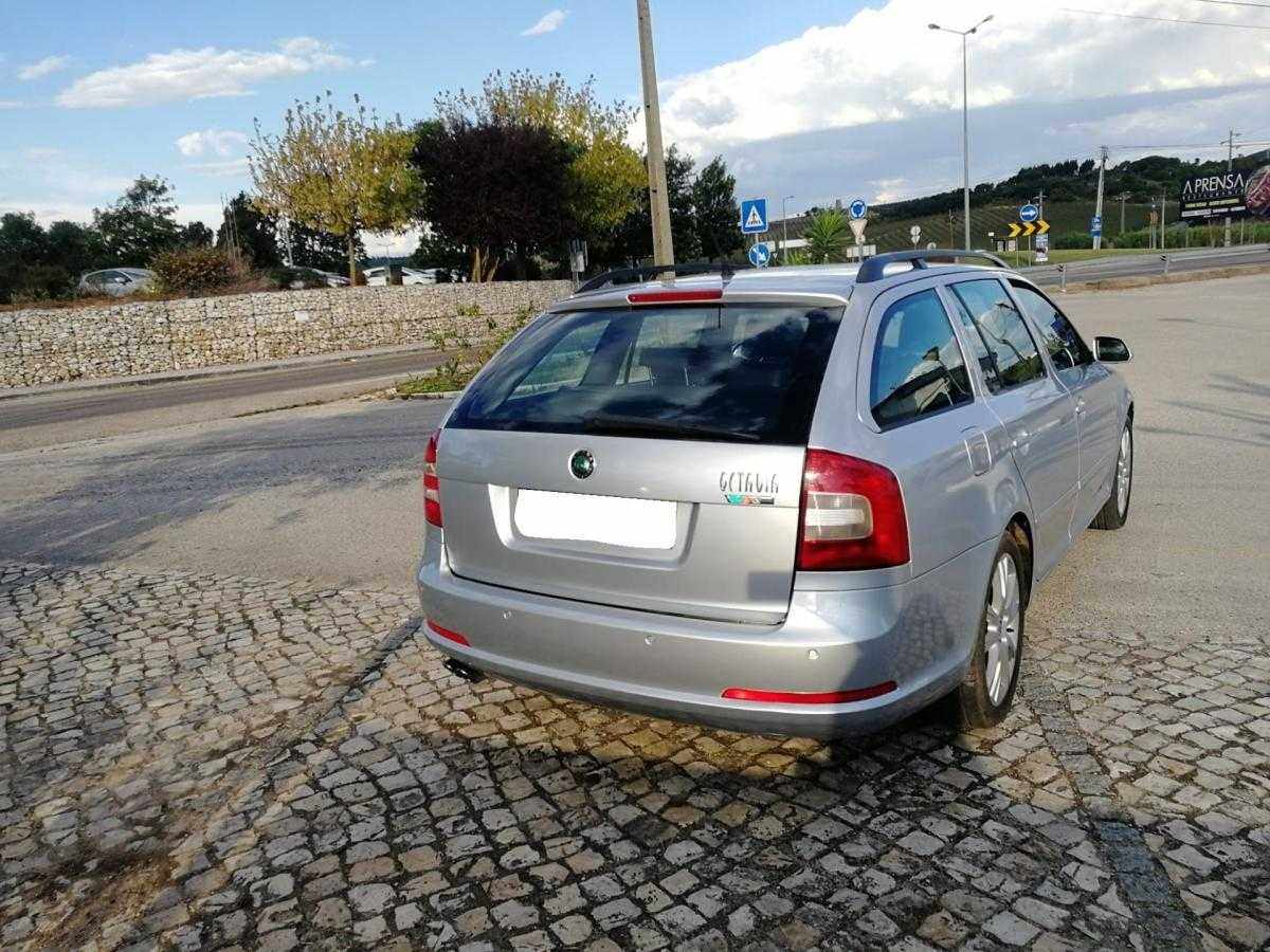 skoda-octavia-2009-diesel-2000cc