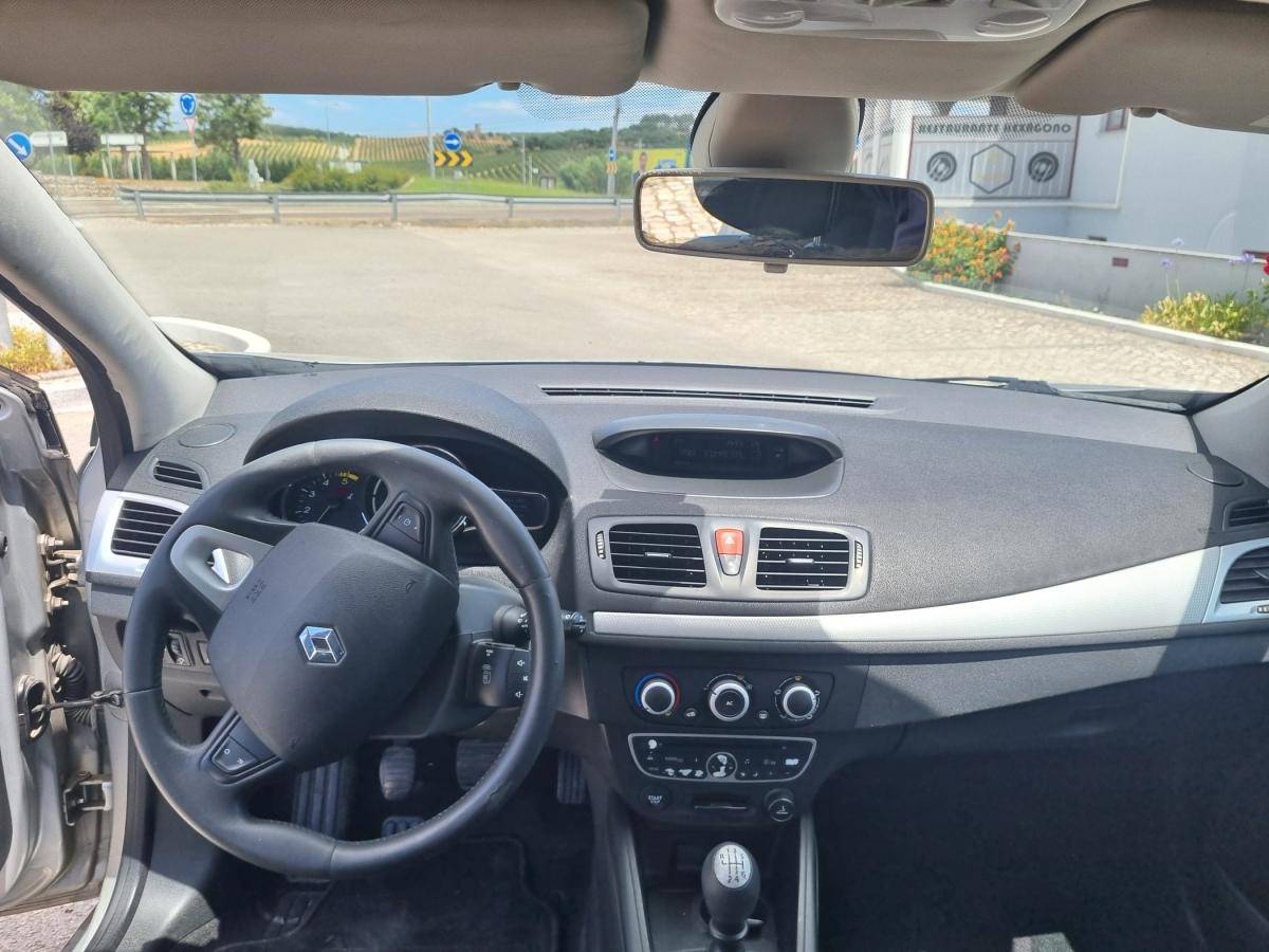 renault-megane-sport-tourer-2010-diesel-1461cc