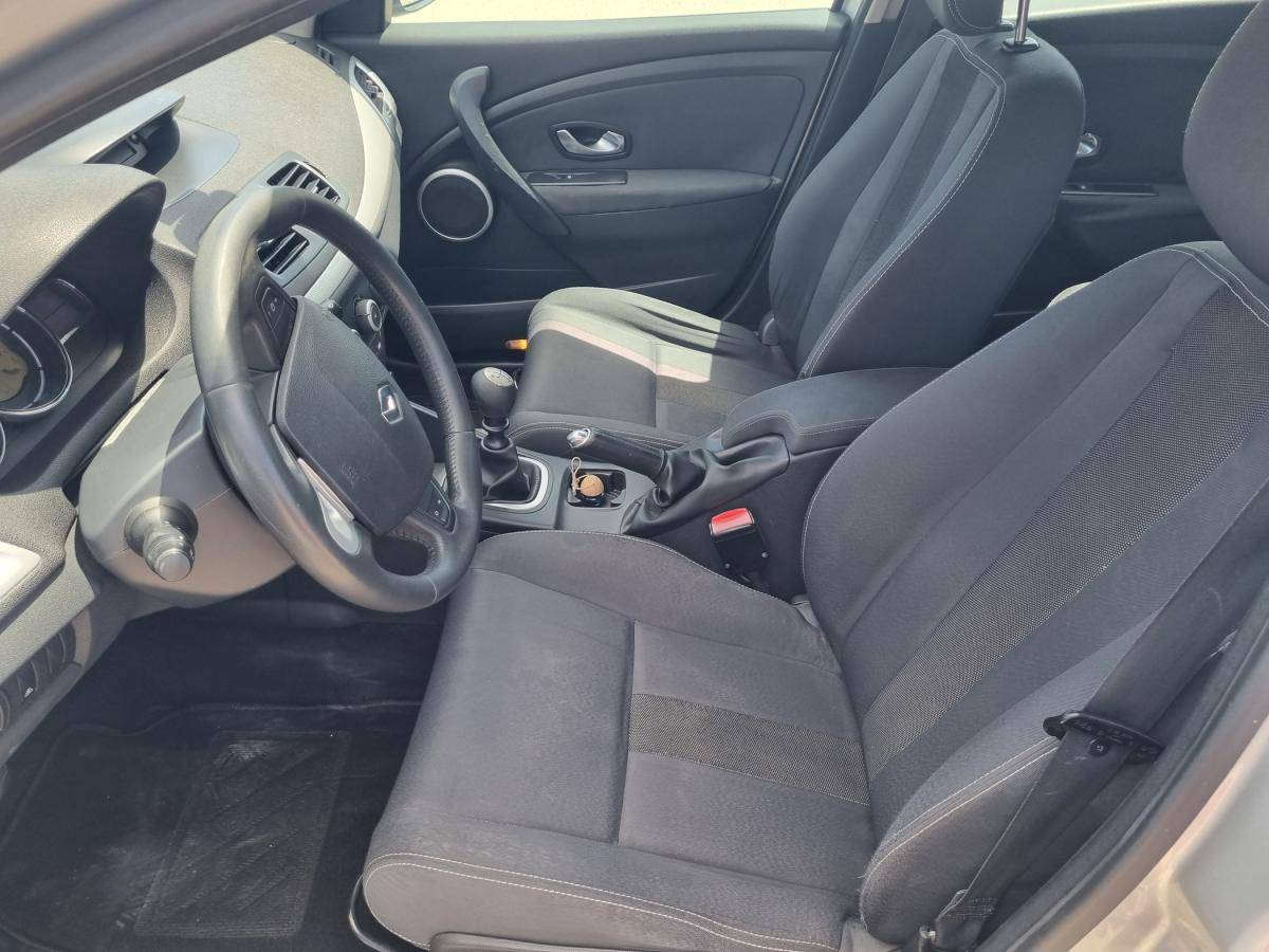 renault-megane-sport-tourer-2010-diesel-1461cc