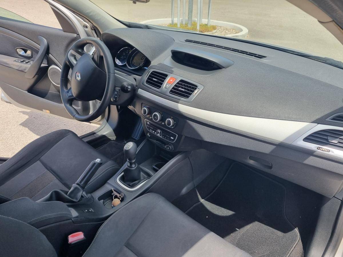 renault-megane-sport-tourer-2010-diesel-1461cc