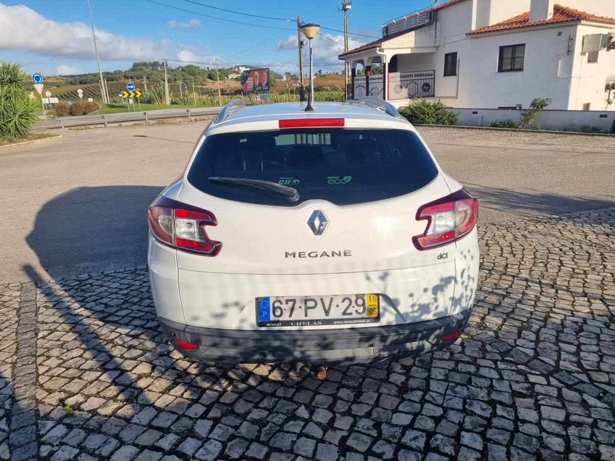 renault-megane-sport-tourer-2015-diesel-1461cc