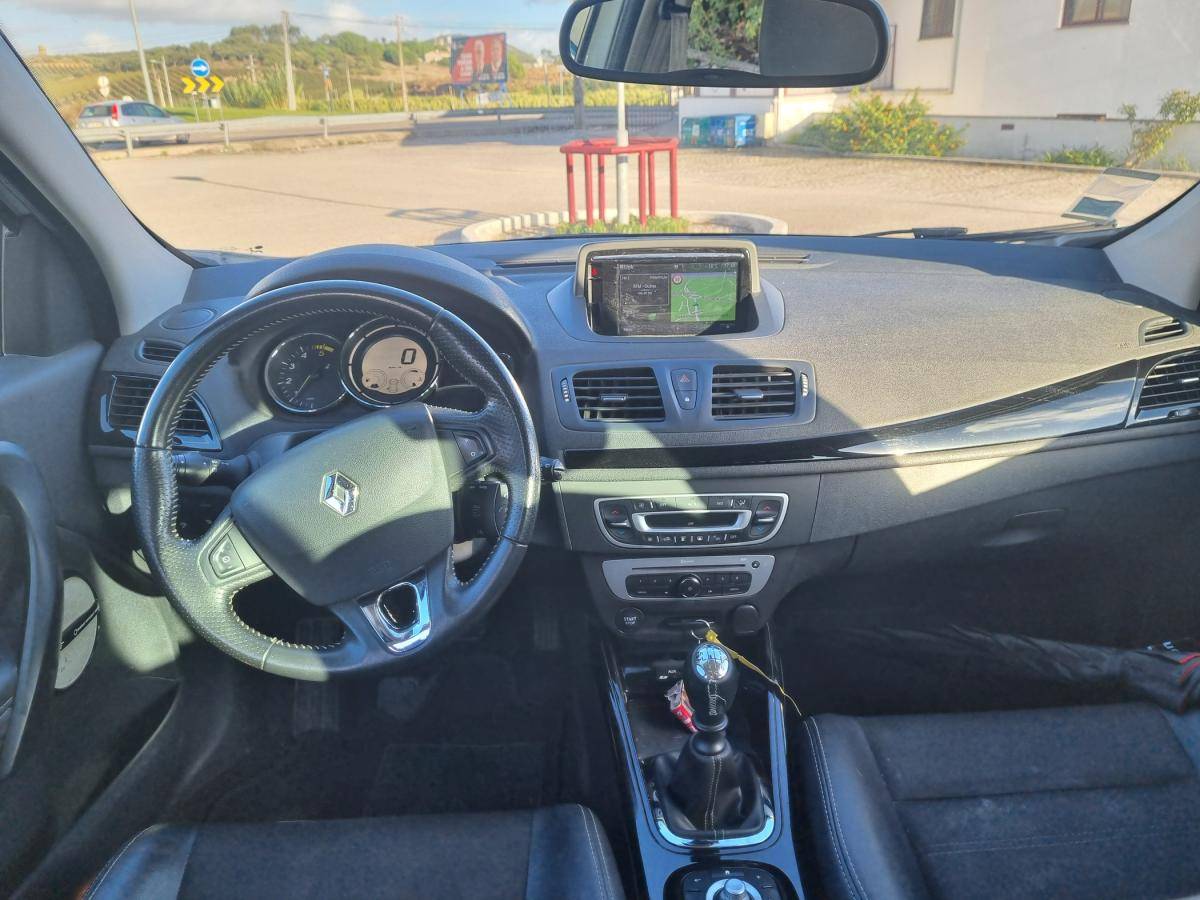 renault-megane-sport-tourer-2015-diesel-1461cc