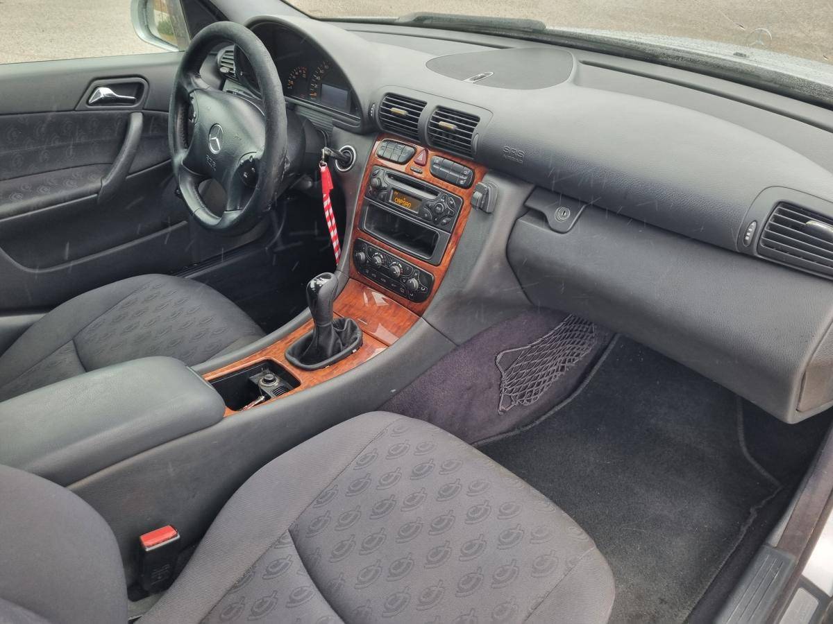 mercedes-benz-classe-c-2003-diesel-2200cc