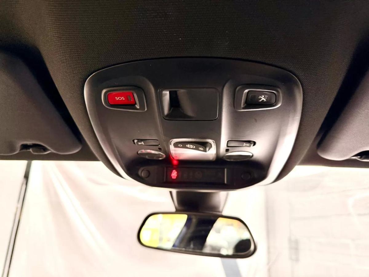 peugeot-308-2018-gasolina-1199cc