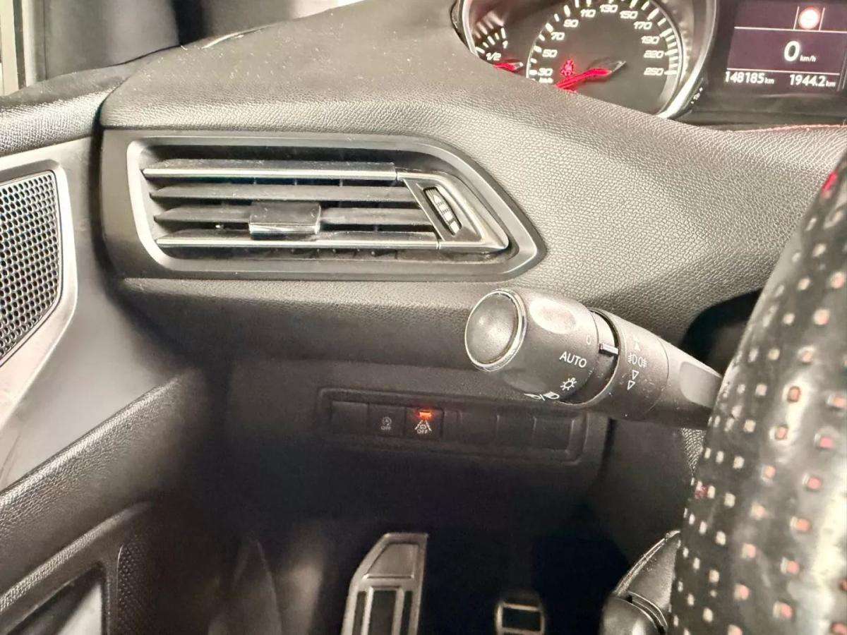 peugeot-308-2018-gasolina-1199cc