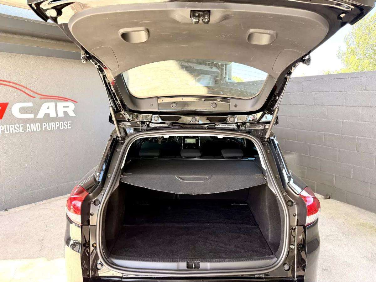 renault-clio-sport-tourer-2013-diesel-1461cc