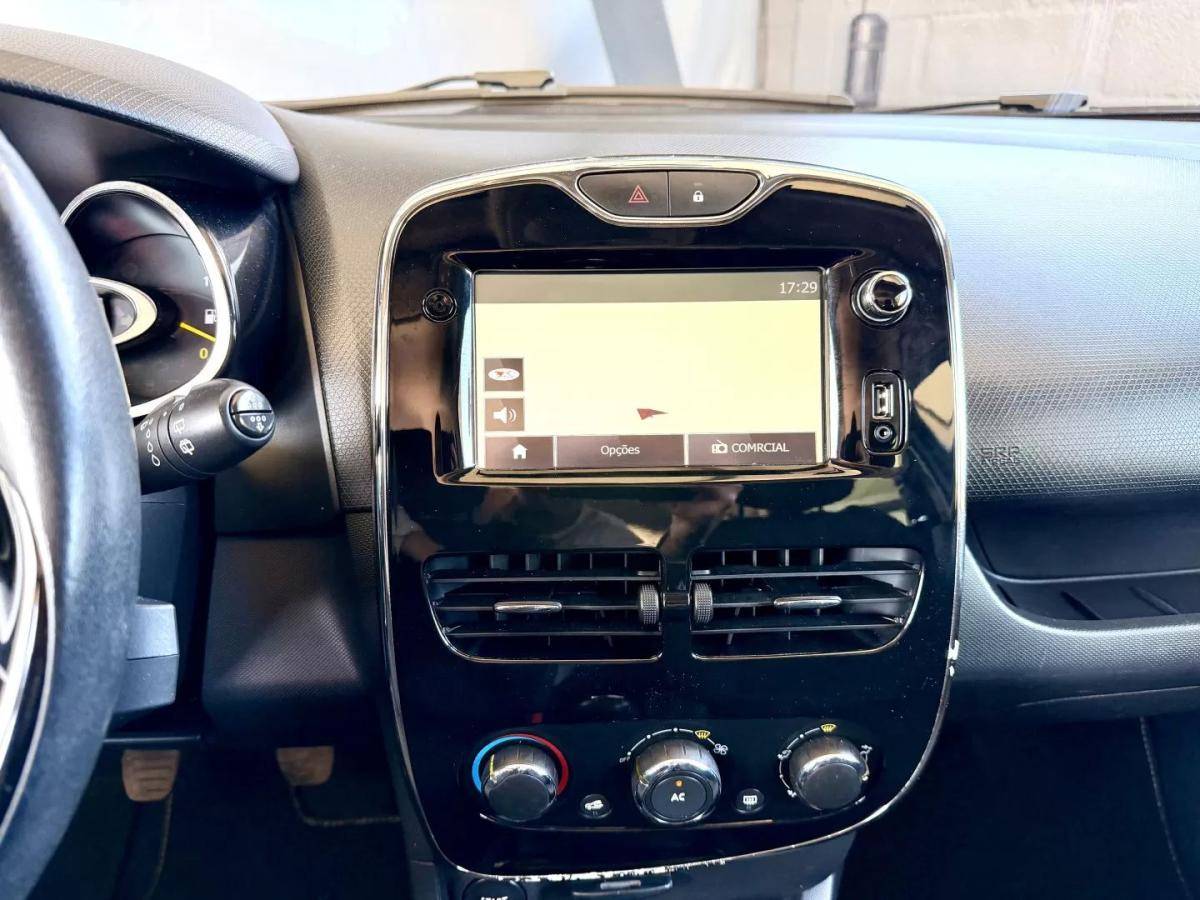 renault-clio-sport-tourer-2013-diesel-1461cc