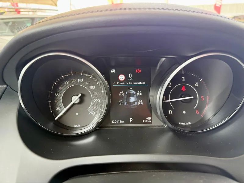 jaguar-e-pace-2018-diesel-1999cc