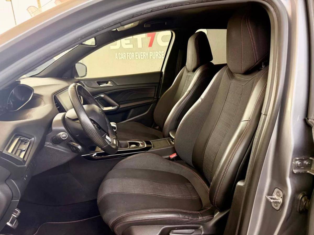 peugeot-308-2017-gasolina-1199cc