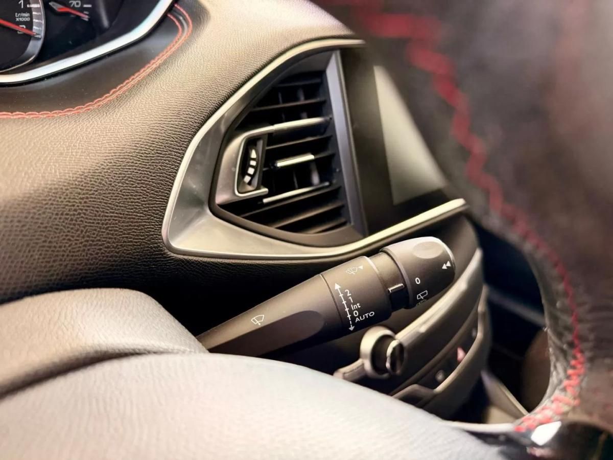 peugeot-308-2017-gasolina-1199cc