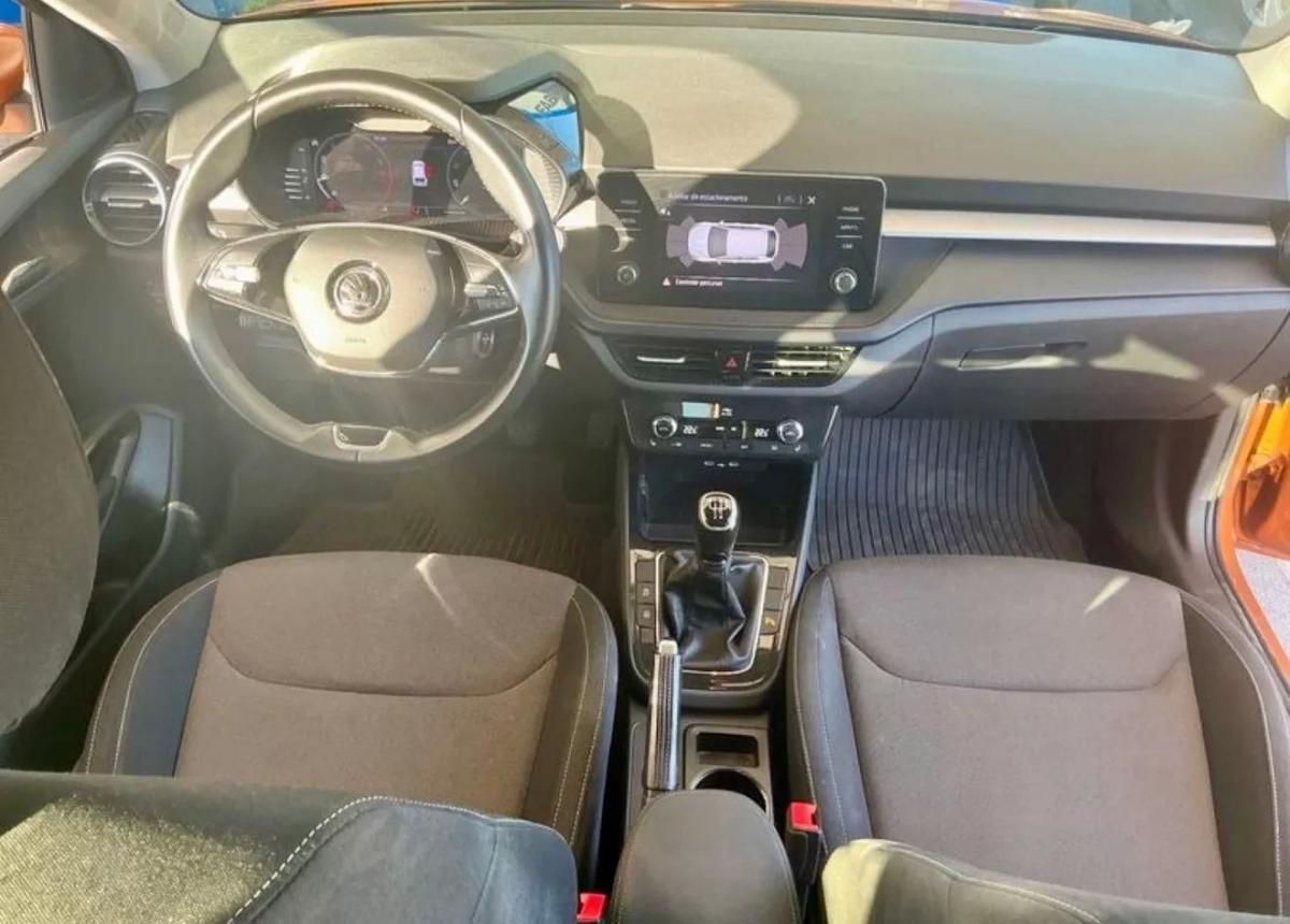 skoda-fabia-2022-gasolina-999cc