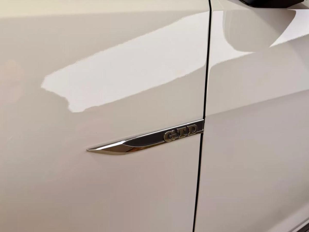 volkswagen-golf-2016-diesel-1968cc