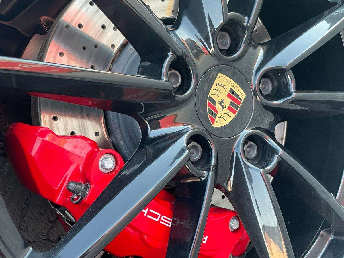 porsche-992-2019-gasolina-2981cc