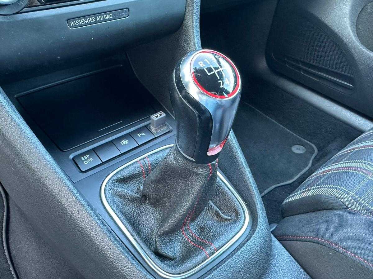 volkswagen-golf-2009-gasolina-1984cc