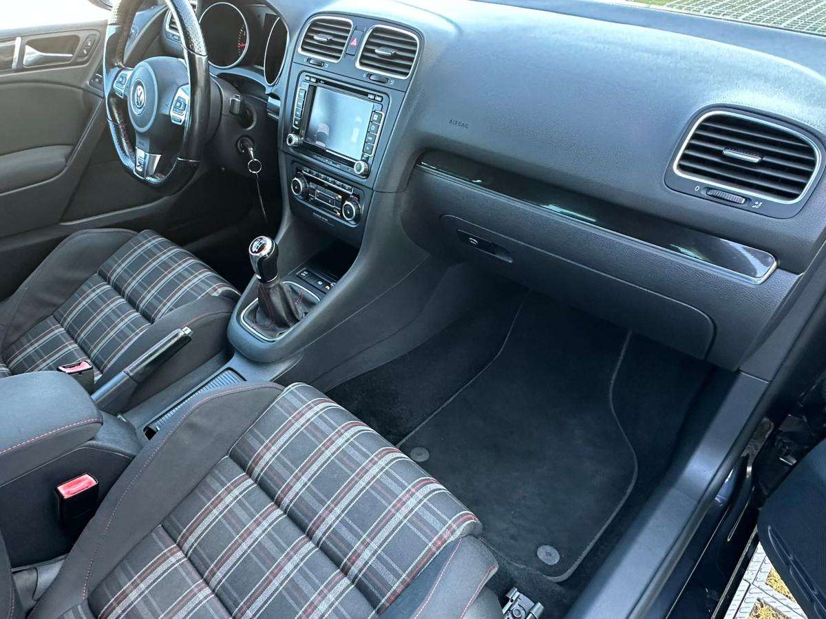 volkswagen-golf-2009-gasolina-1984cc