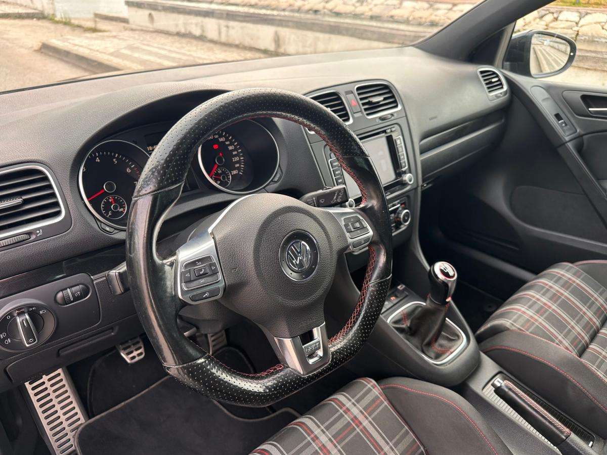 volkswagen-golf-2009-gasolina-1984cc