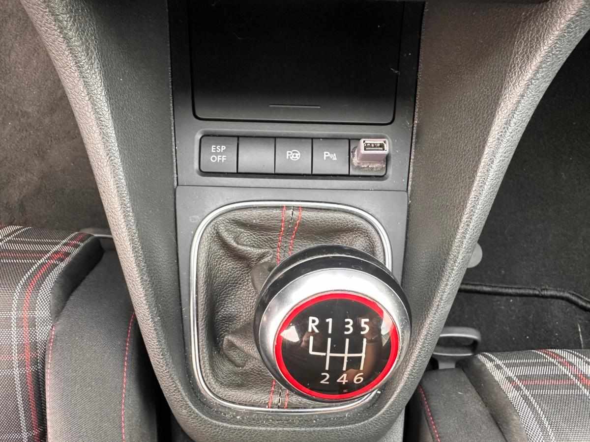 volkswagen-golf-2009-gasolina-1984cc