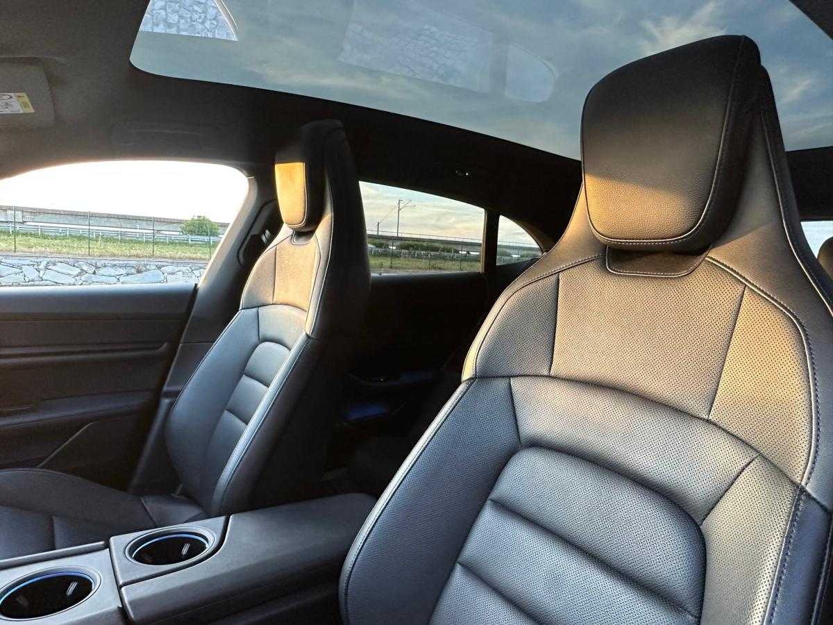 porsche-taycan-2023-eletrico-500cc