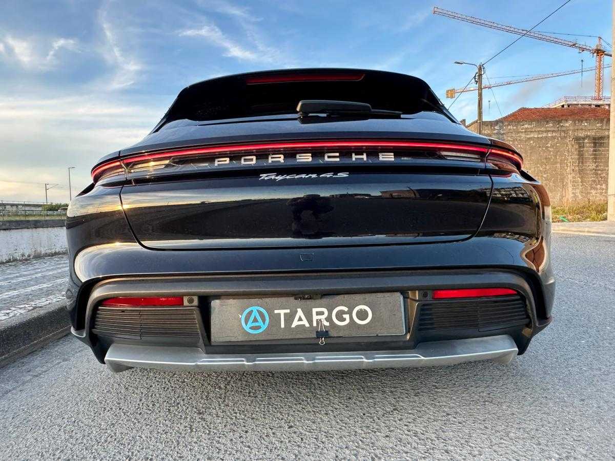 porsche-taycan-2023-eletrico-500cc