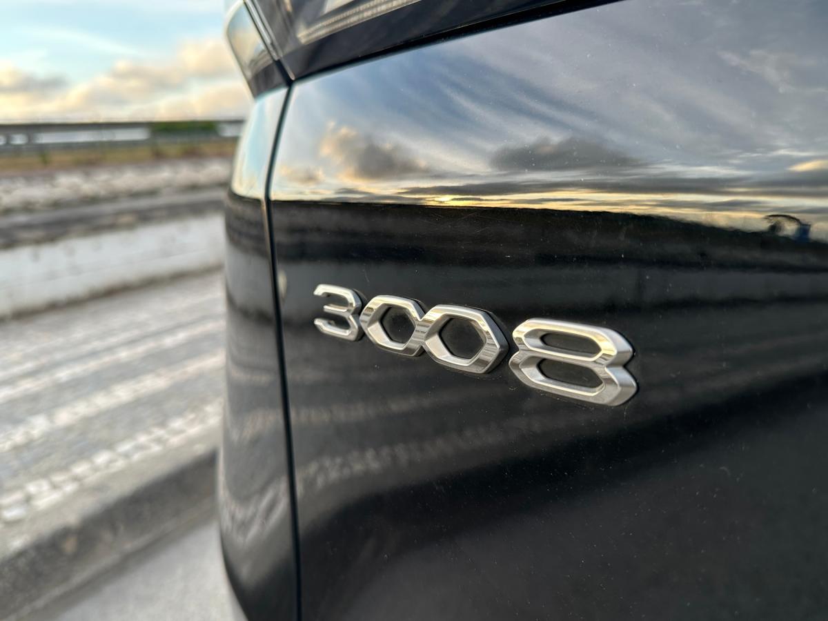 peugeot-3008-2021-hibrido-a-gasolina-1598cc