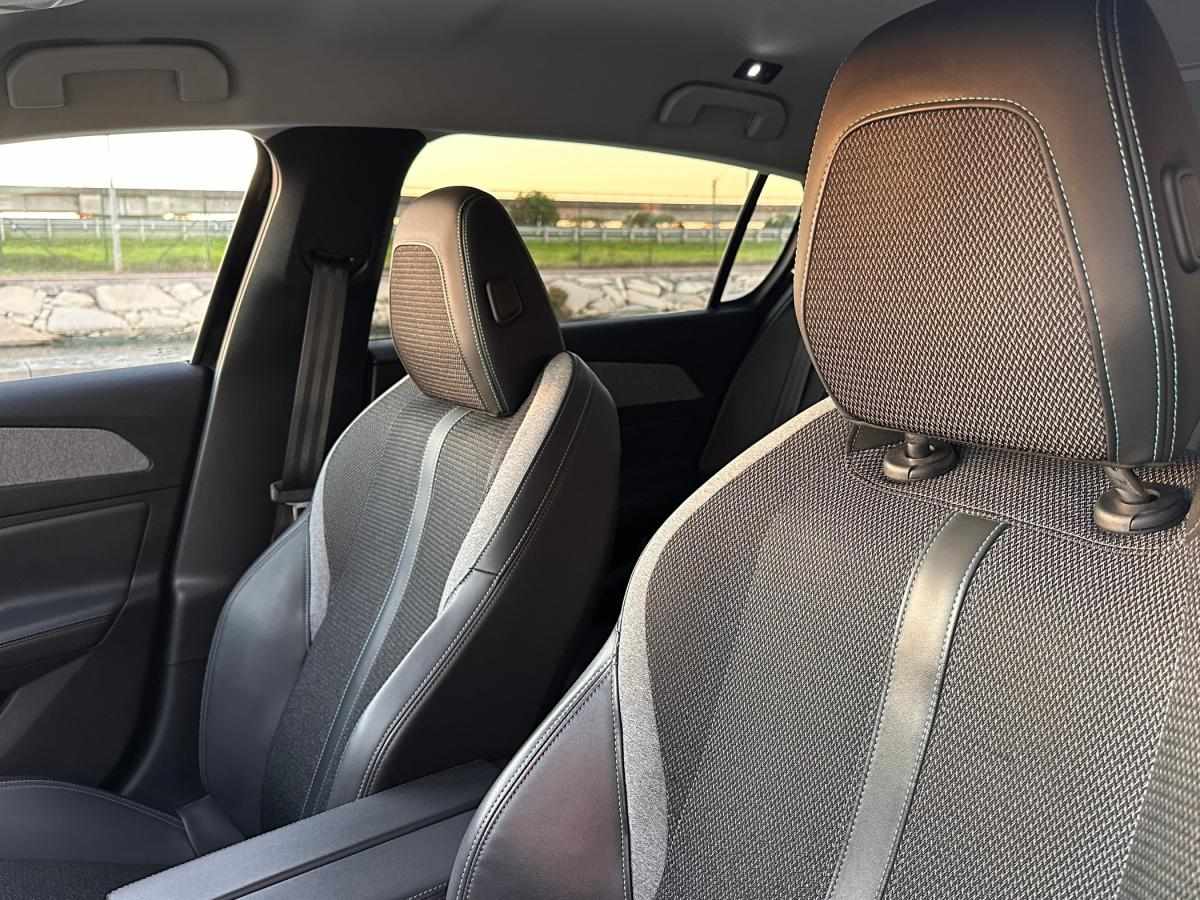 peugeot-308-2022-hibrido-a-gasolina-1598cc