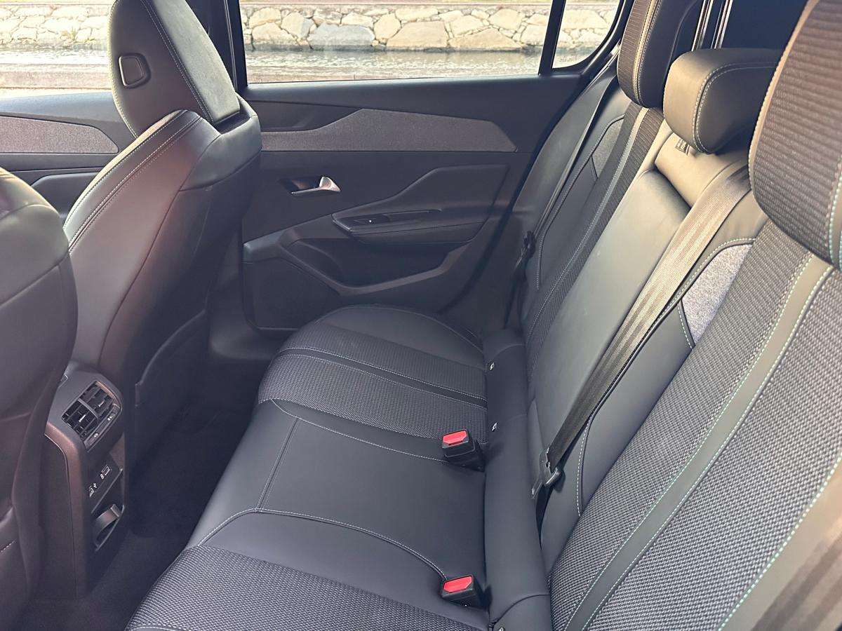 peugeot-308-2022-hibrido-a-gasolina-1598cc