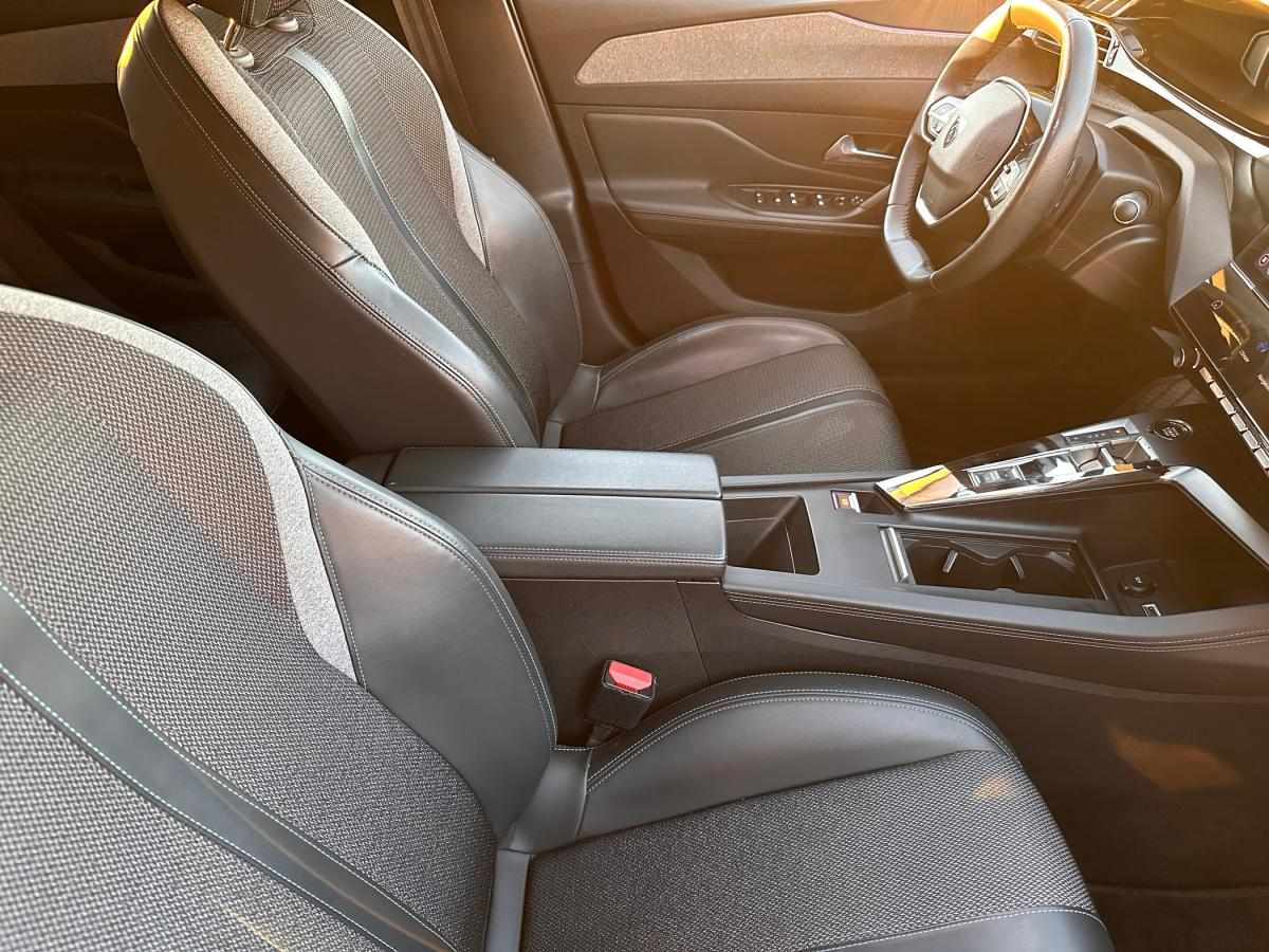 peugeot-308-2022-hibrido-a-gasolina-1598cc