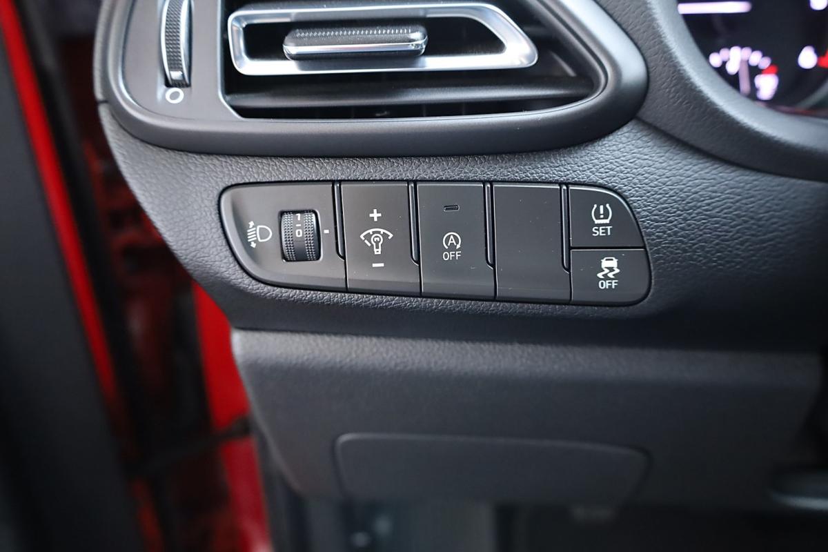 hyundai-i30-2021-diesel-1598cc