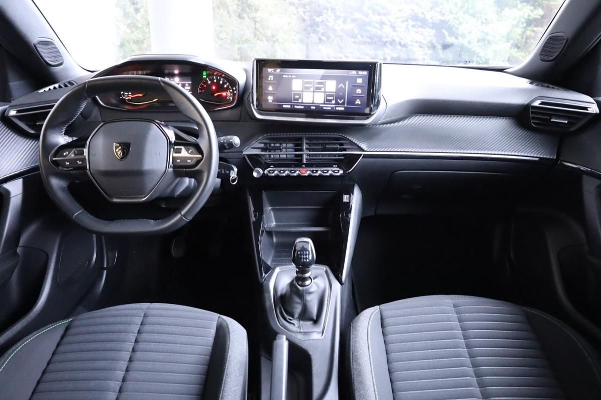 peugeot-2008-2023-gasolina-1199cc