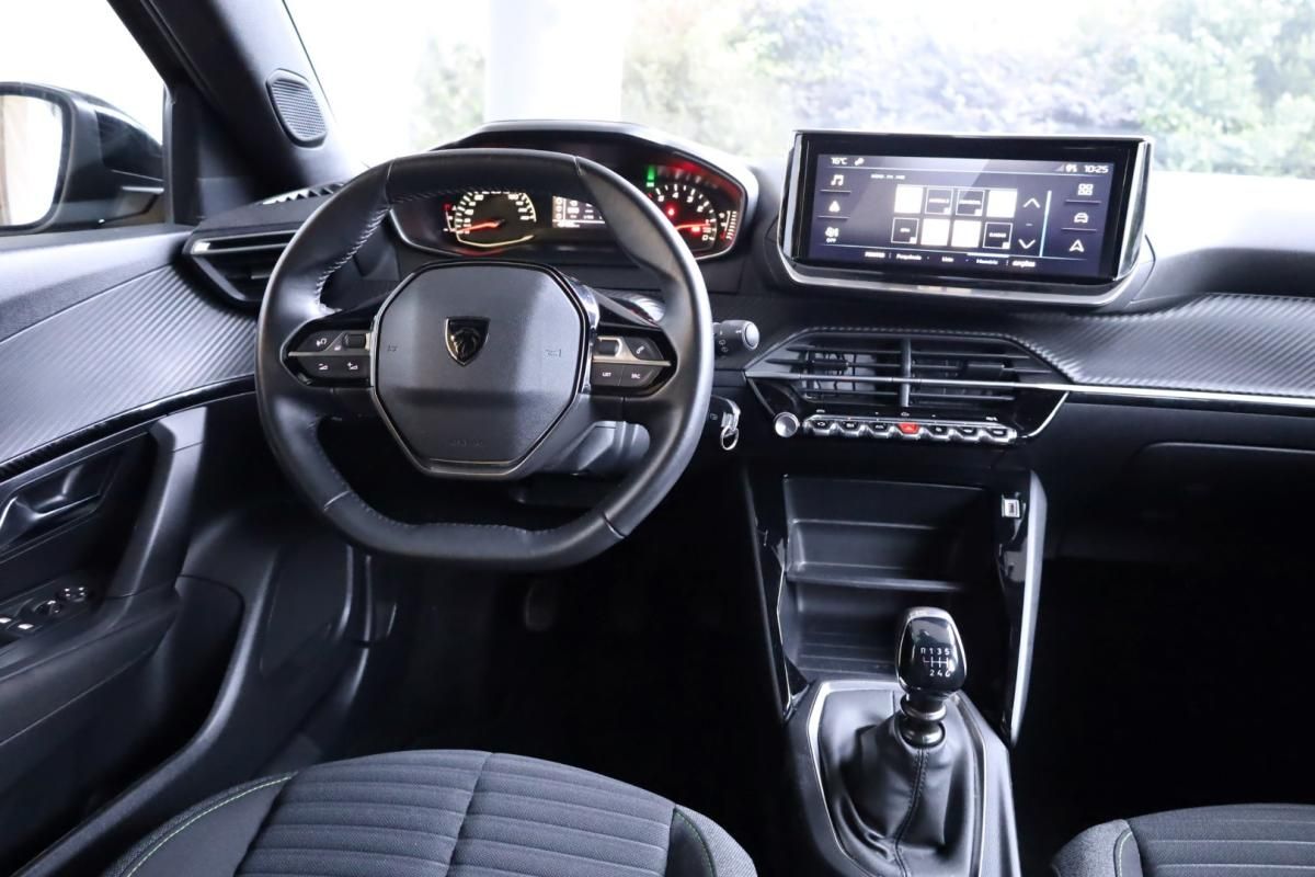peugeot-2008-2023-gasolina-1199cc