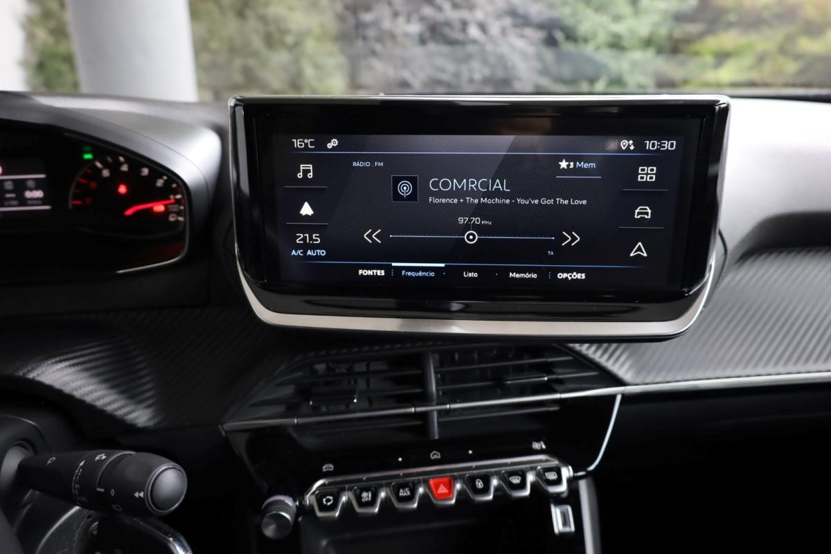 peugeot-2008-2023-gasolina-1199cc