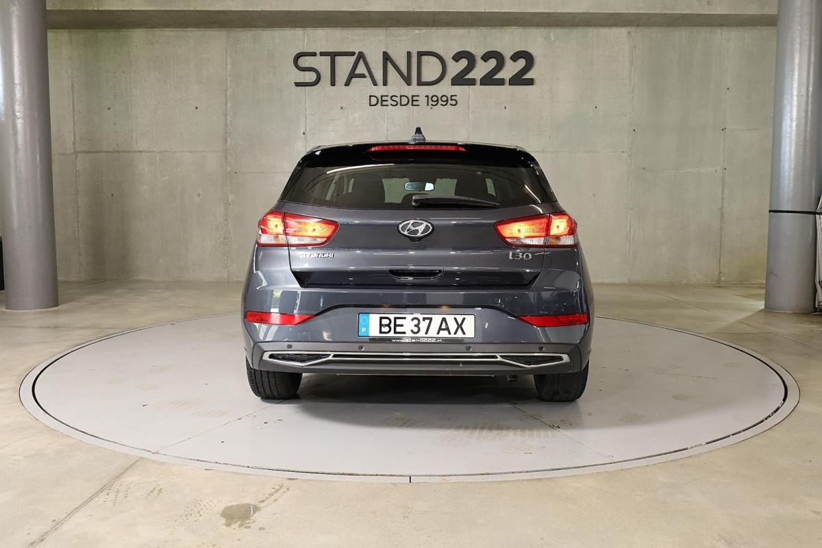 hyundai-i30-2023-gasolina-998cc