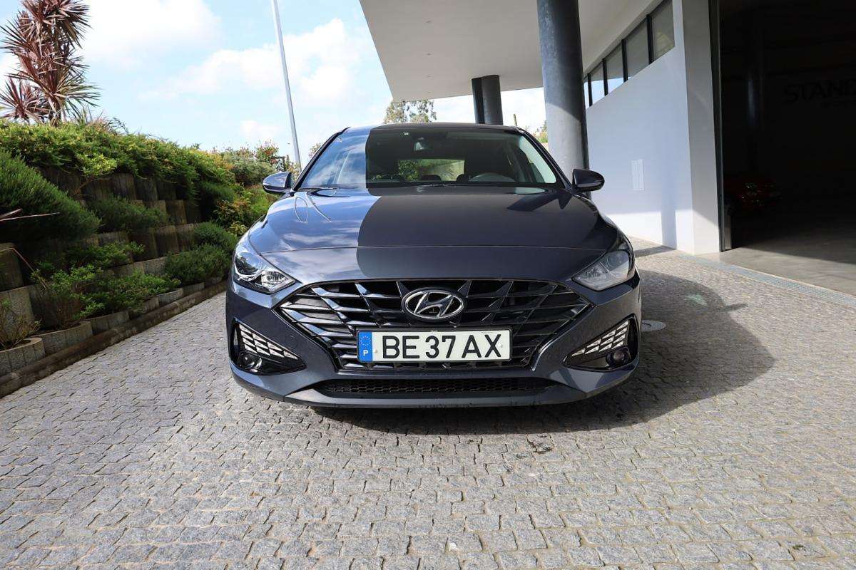 hyundai-i30-2023-gasolina-998cc