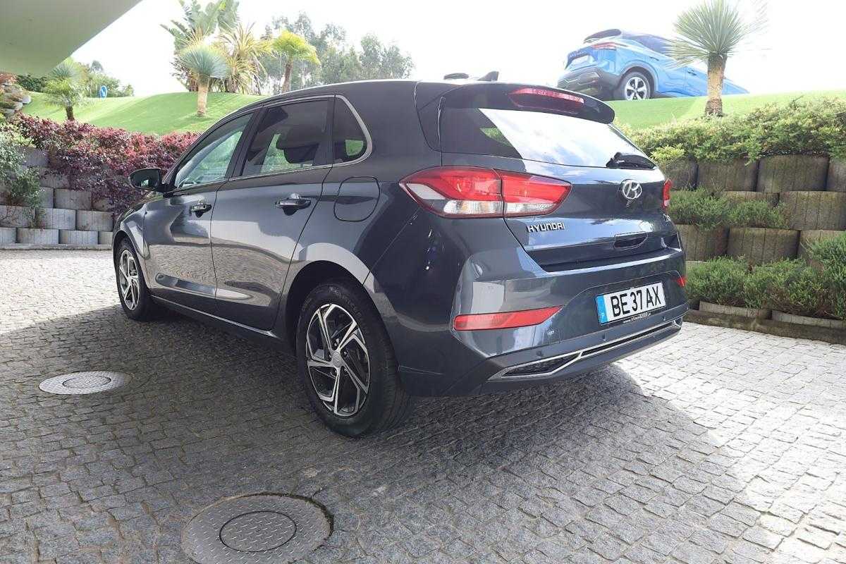 hyundai-i30-2023-gasolina-998cc