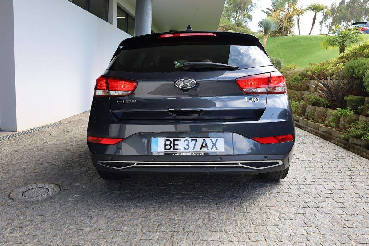 hyundai-i30-2023-gasolina-998cc
