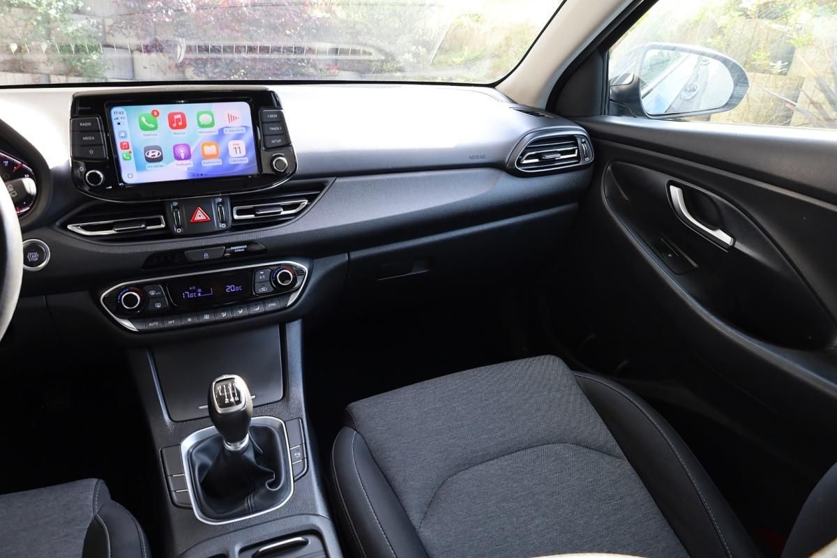 hyundai-i30-2023-gasolina-998cc