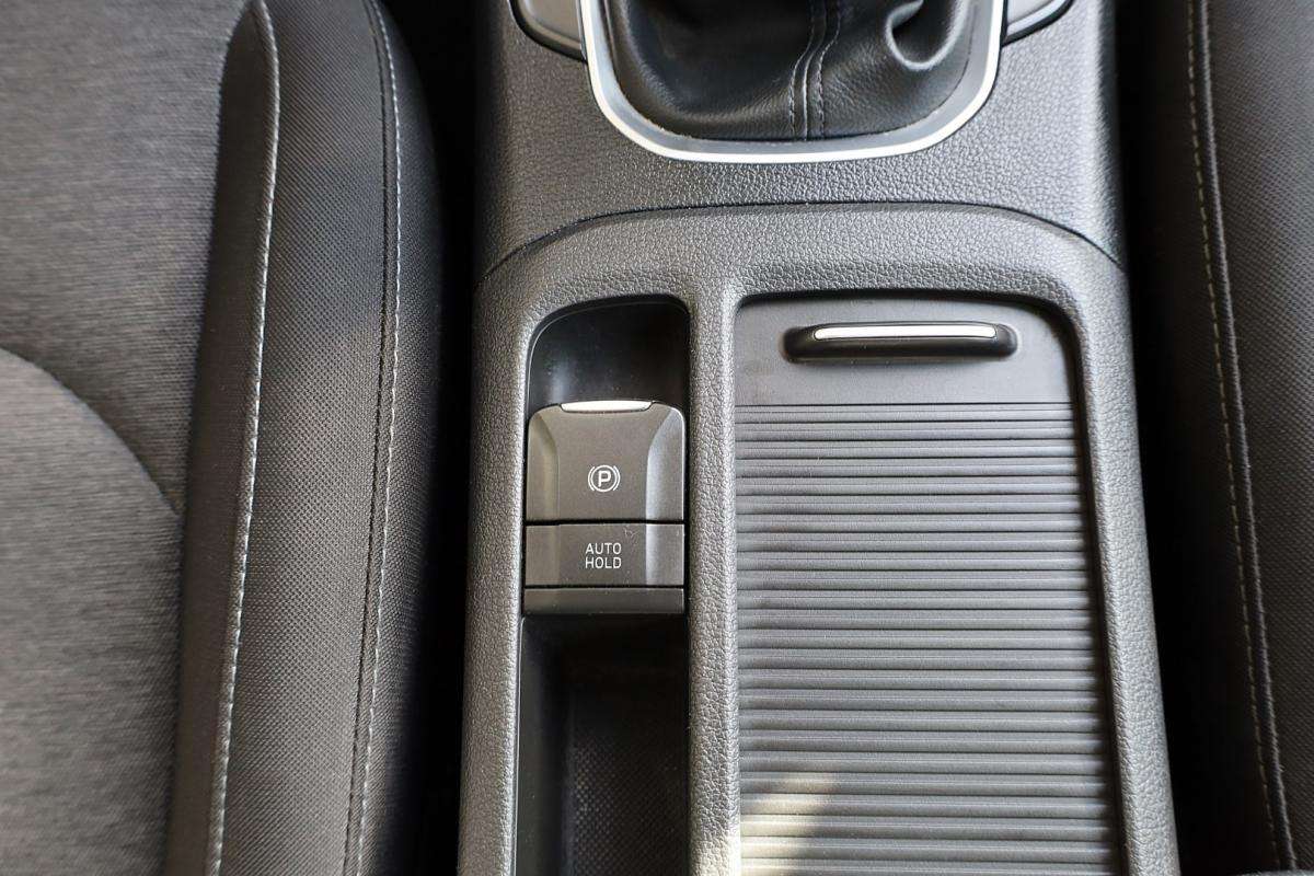 hyundai-i30-2023-gasolina-998cc