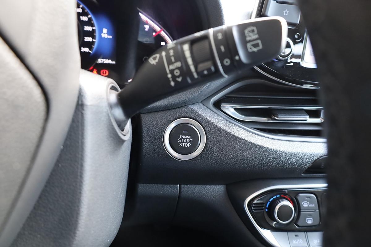 hyundai-i30-2023-gasolina-998cc